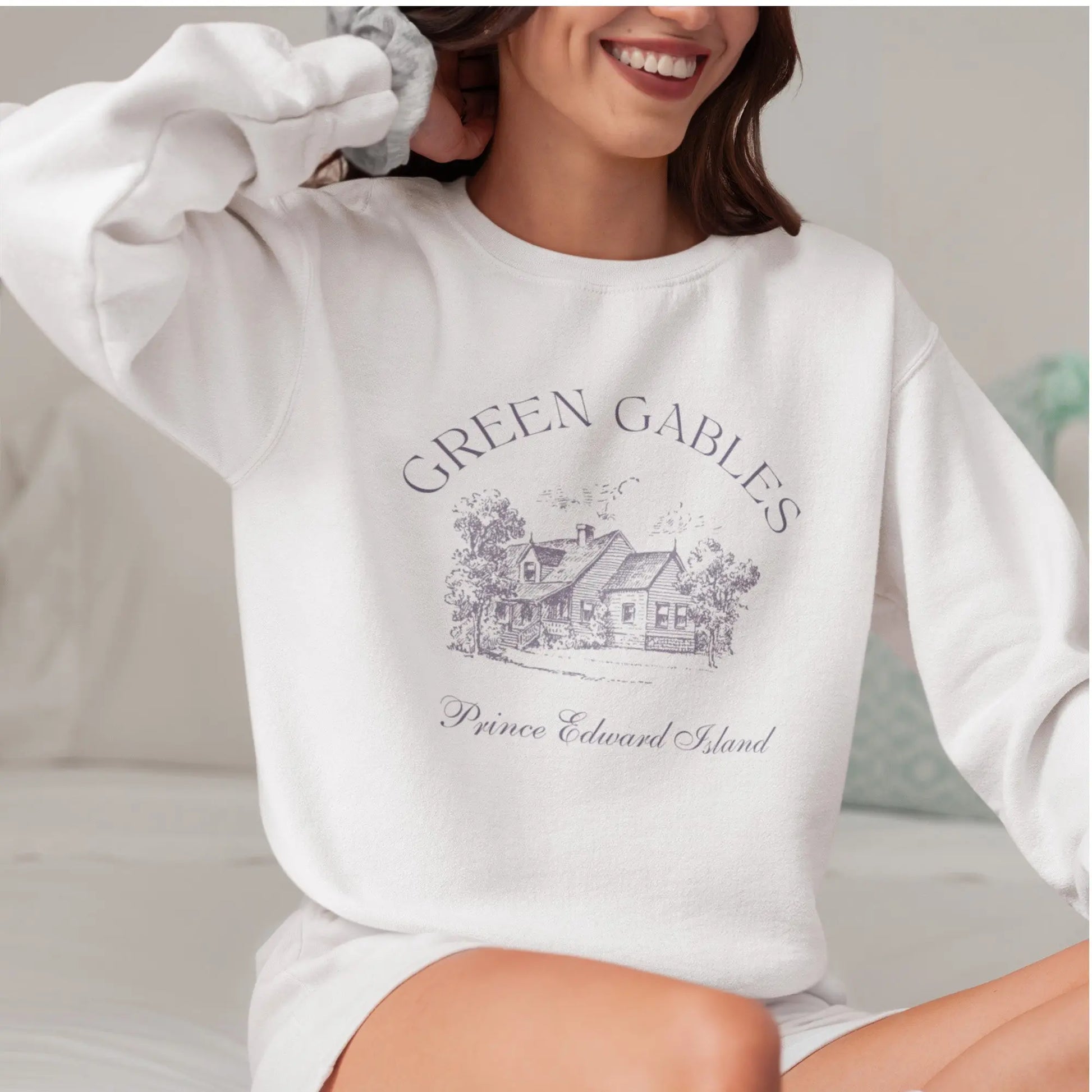 Green Gables sweatshirt, literary gift, Anne of Green Gables design, cozy and warm, 2 colors.