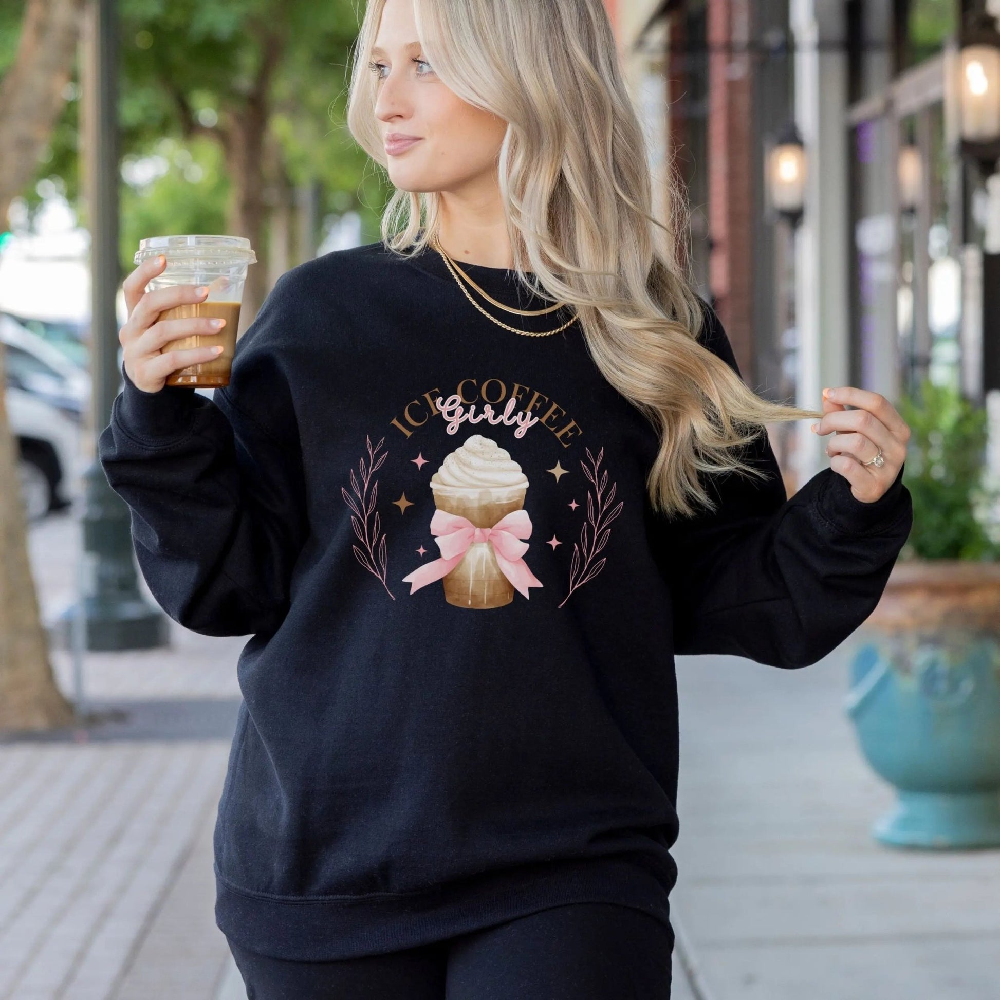 "Ice Coffee Girly" sweatshirt, perfect for ice coffee lovers, available in 2 colors.