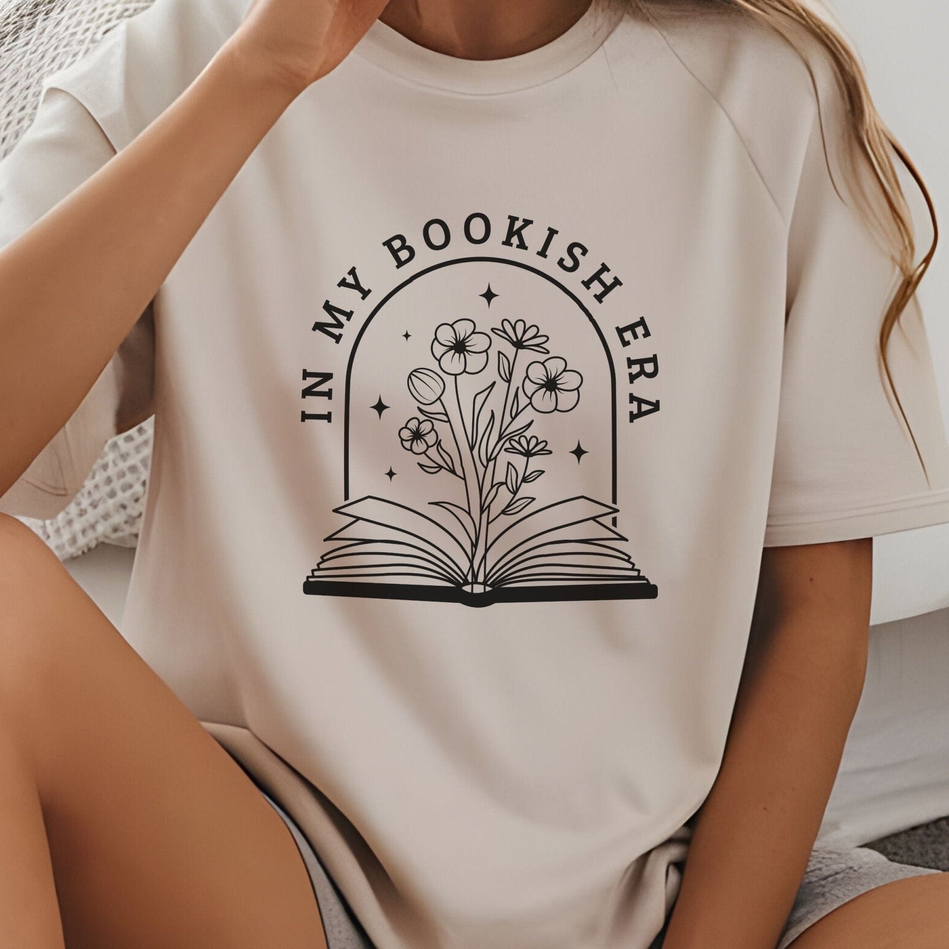 Minimalist “In My Bookish Era” t-shirt in modern serif font, perfect for cozy readers and everyday book lovers.