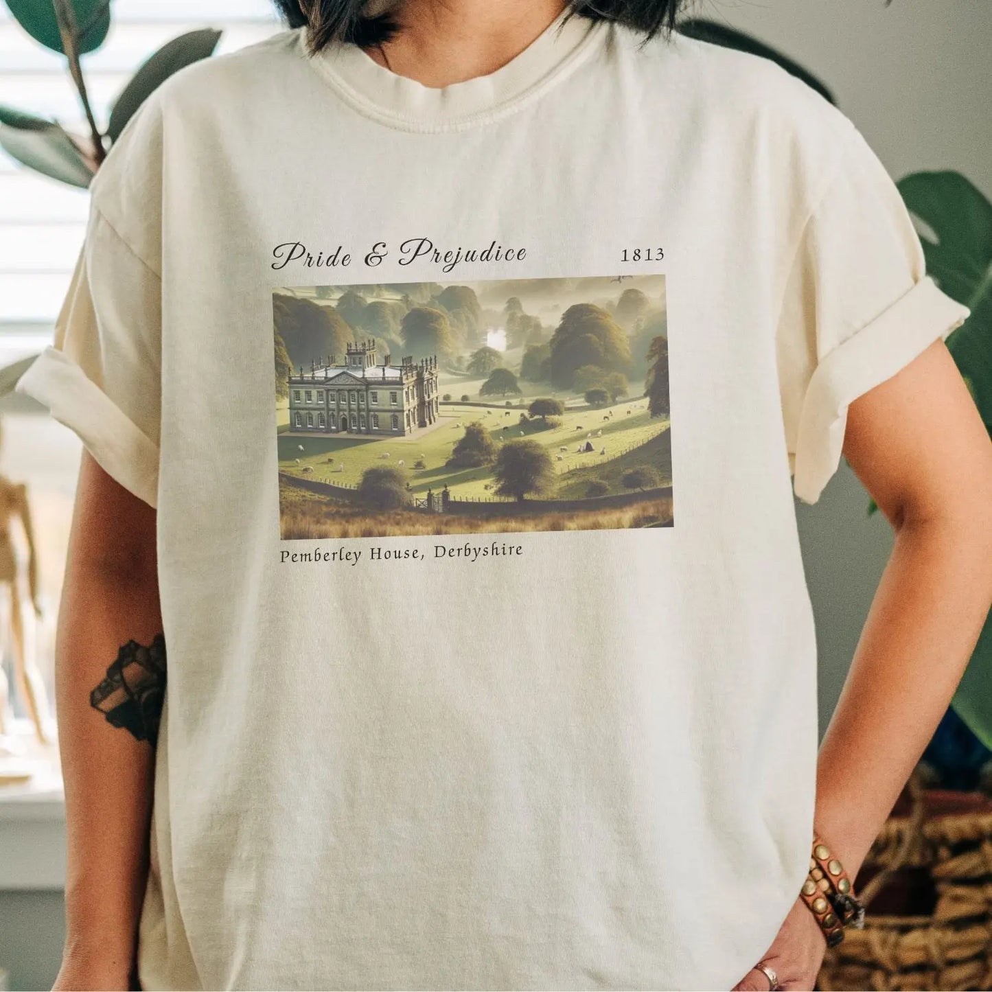 Comfortable t-shirt with Pemberley design, perfect for Jane Austen fans and book lovers.