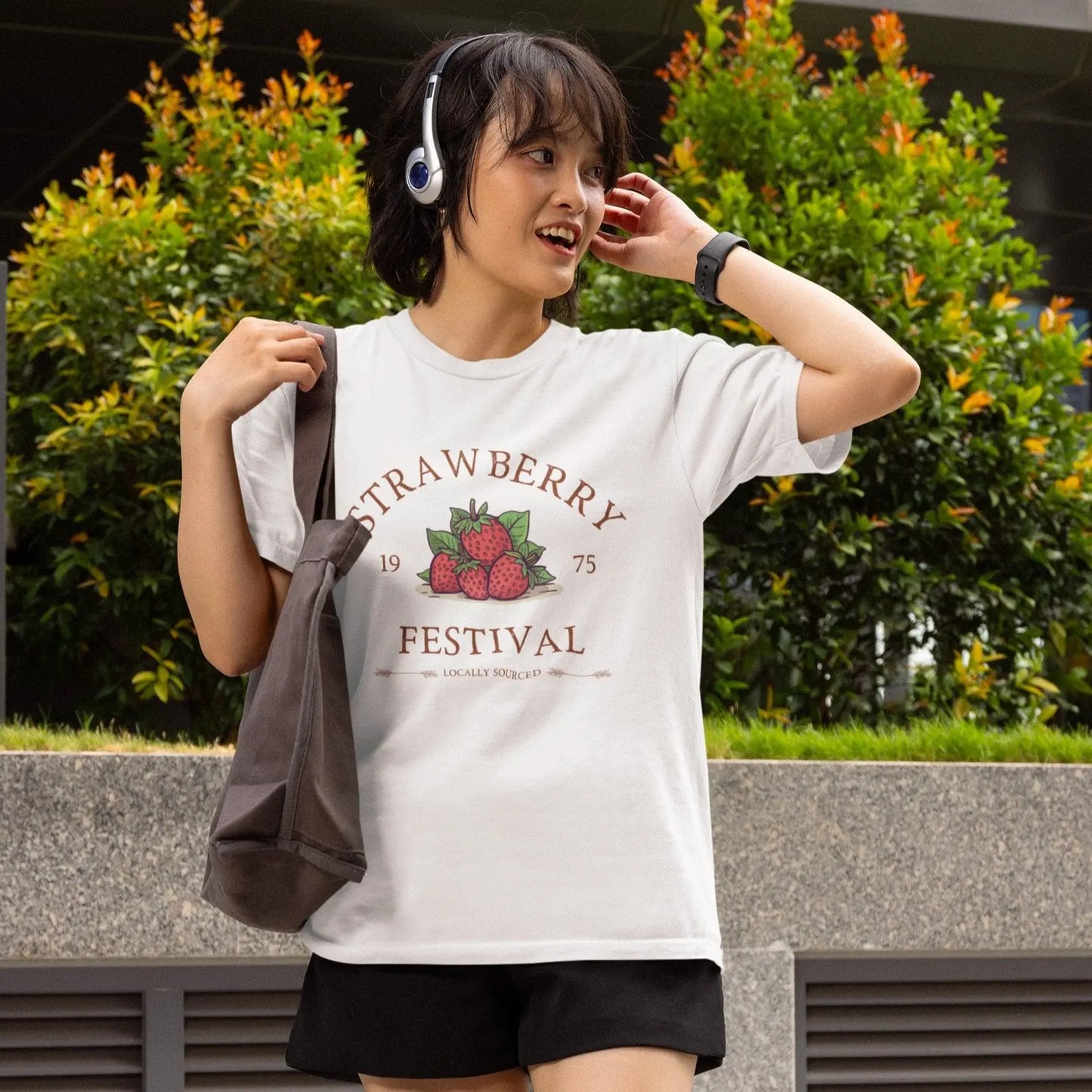 "Strawberry Festival" t-shirt, 100% cotton, available in 9 colors, perfect for strawberry lovers.